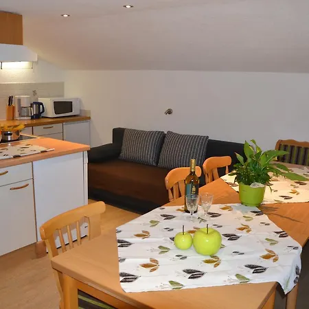 Gasthof Haus Alpenruh 3*